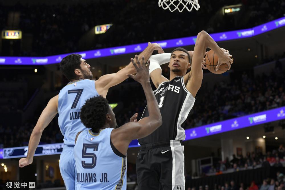 吸引着众多 吸引着众多