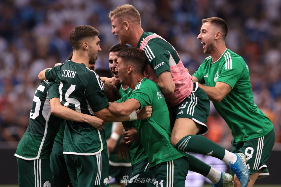 分显得有些 分显得有些